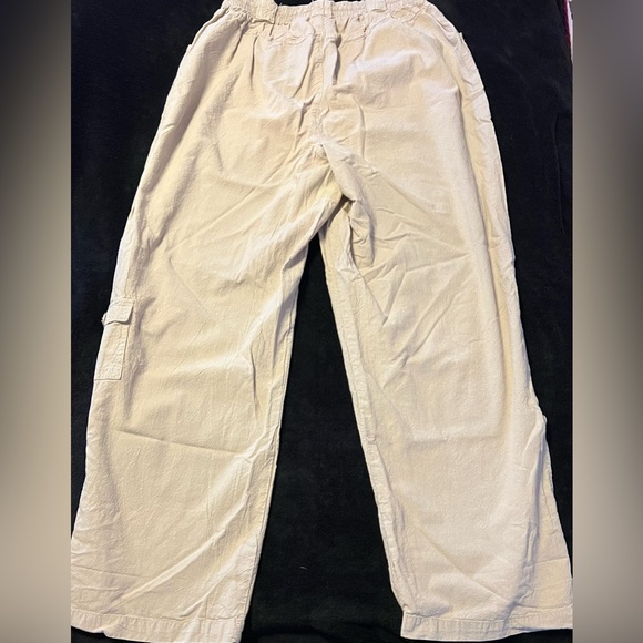 White Stag Women's Relaxed Fit Tan Cargo Pants/Capris size S/M - Picture 10 of 12